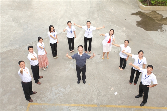 毅廷專業(yè)喇叭生產廠家合照 毅廷專業(yè)喇叭生產廠家合照